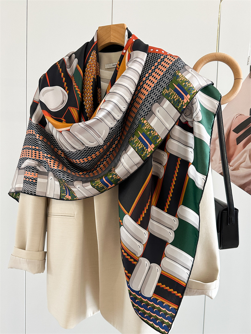 Pañuelo de seda con estampado  - Travel Accessories Designer reseña y precio